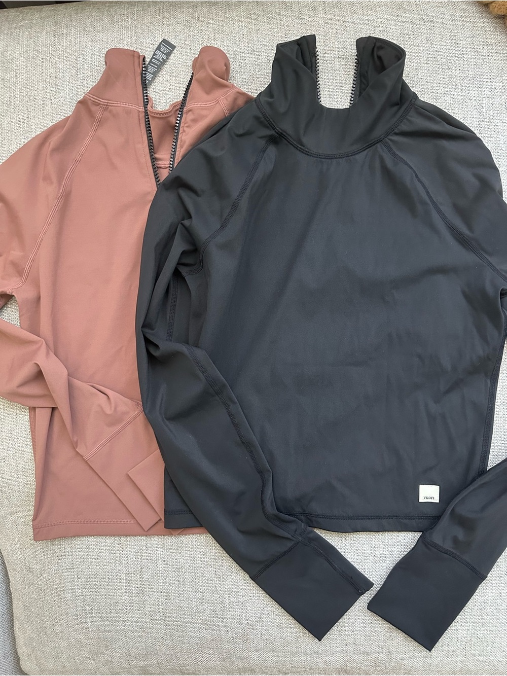 Vuori Tops Set of 2